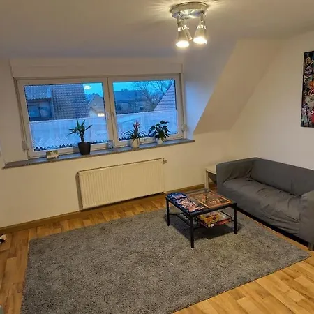Lägenhet Gemuetliche Dachgeschosswohnung In Pfalzdorf